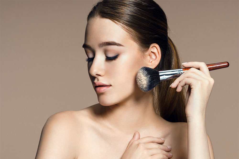 Blunders to Avoid While Applying Foundation
